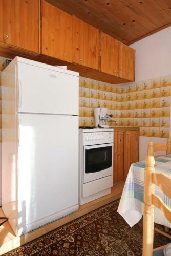 Apartments With A Parking Space Mastrinka (Ciovo) - 9428