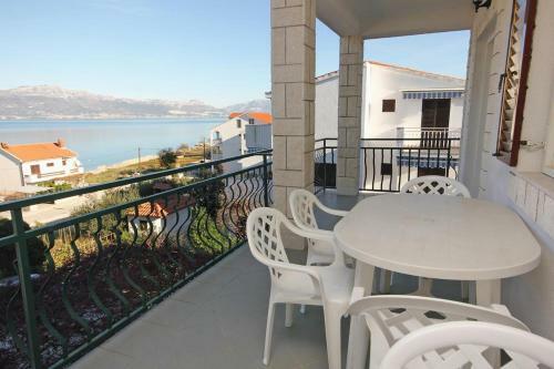 Apartment Slatine 9433c