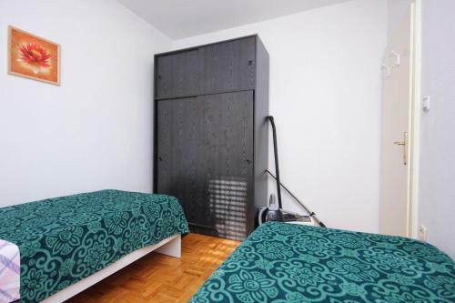 Apartment Slatine 9433c