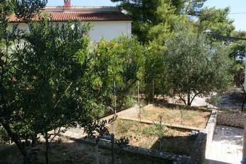 Apartment Slatine 6888b