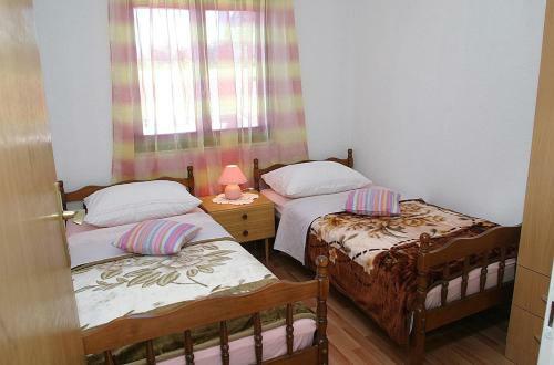 Apartment Slatine 972b