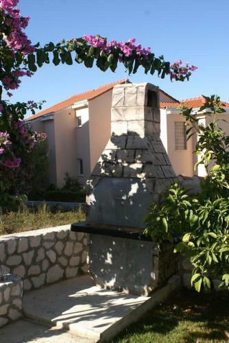 Apartment Slatine 972b
