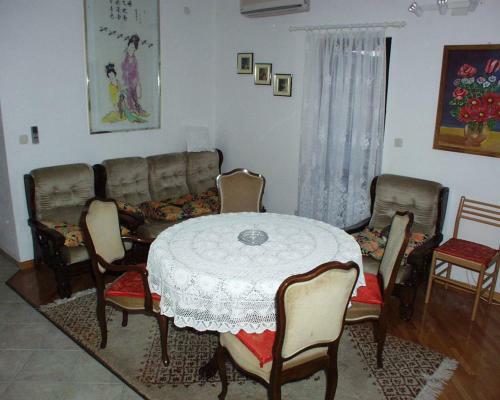 Apartment Slatine 460a