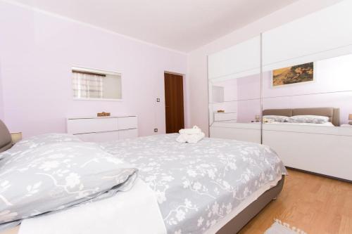 Apartment Slatine 1126a
