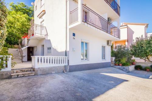 Apartment Arbanija 7543c