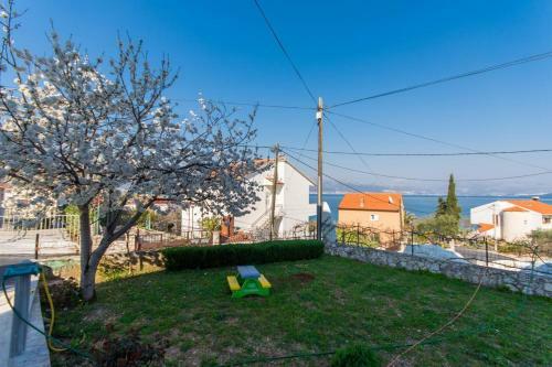Apartment Slatine 1126b