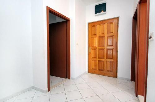 Apartment Mastrinka 4836a