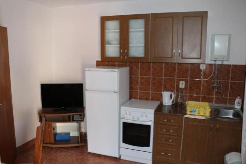 Apartment Trpanj 10121a