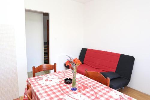 Apartment Trpanj 10148b