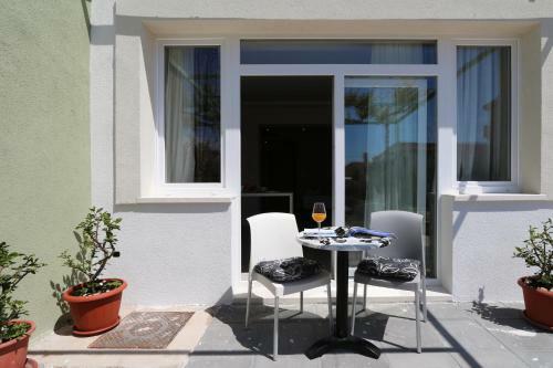 Apartments Hermes