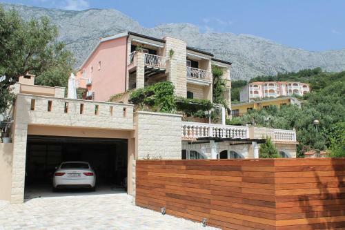 Apartment Tucepi 6817c