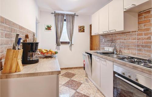 Four-bedroom Holiday Home In Tuhelj