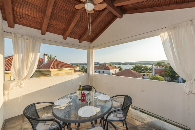 Apartments Josip
