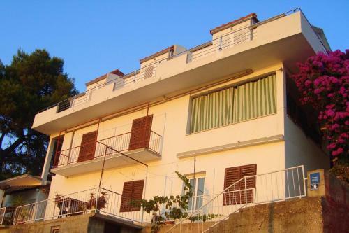 Apartamentos Studio Ubli 8354a