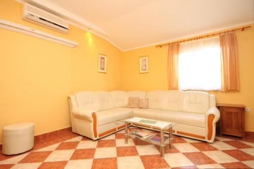 Apartment Ugljan 8239d