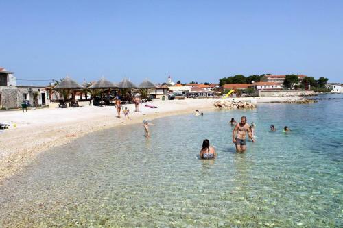 Apartment Ugljan 8239d