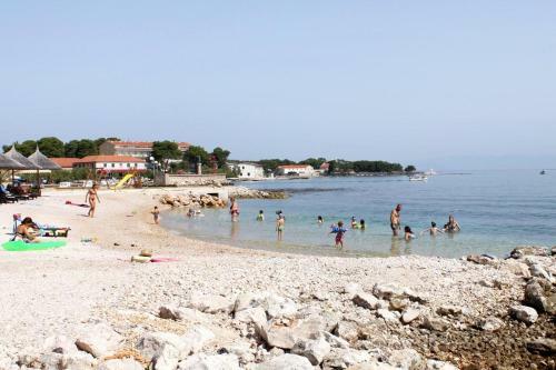 Apartment Ugljan 8241b