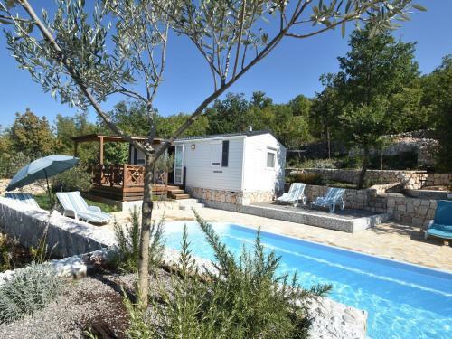 Spacious Holiday Home In Trilj With Swimming Pool