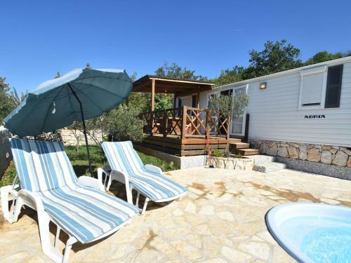 Spacious Holiday Home In Trilj With Swimming Pool