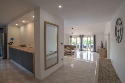 Villa Mira