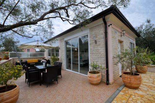 Holiday Home M