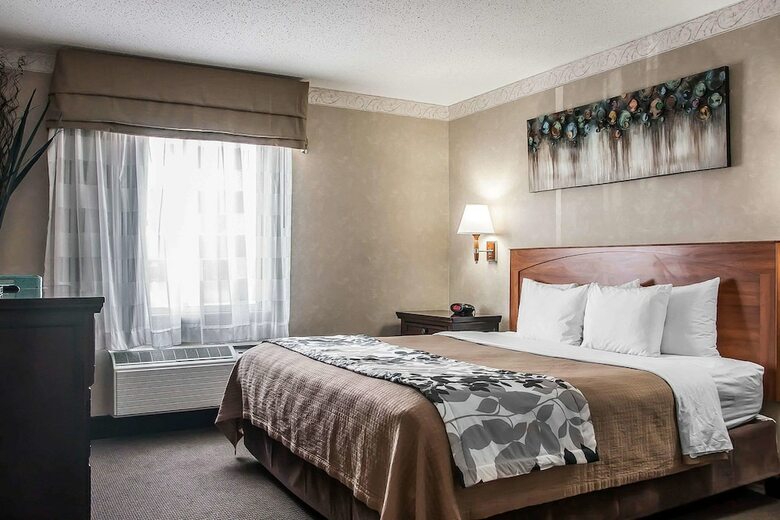 Hotel Sleep Inn & Suites