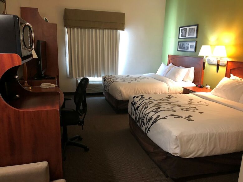 Hotel Sleep Inn & Suites