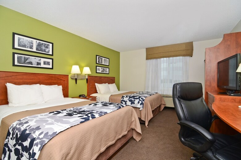 Hotel Sleep Inn & Suites