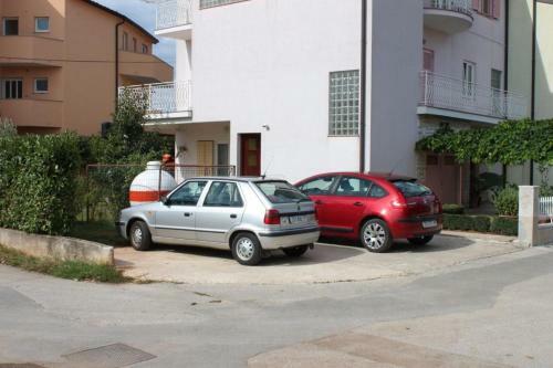 Apartments With A Parking Space Umag - 7058