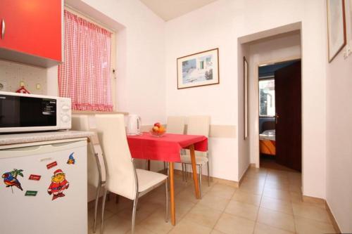 Apartments With A Parking Space Umag - 7666