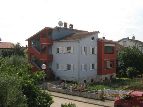Apartments With A Parking Space Umag - 2490