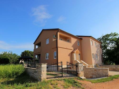 Holiday Home Clara.2
