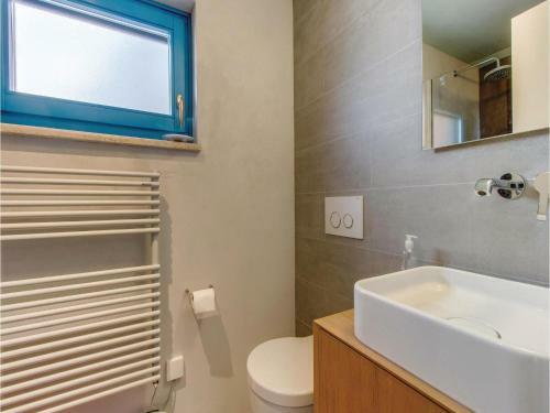 Two-bedroom Holiday Home In Plat