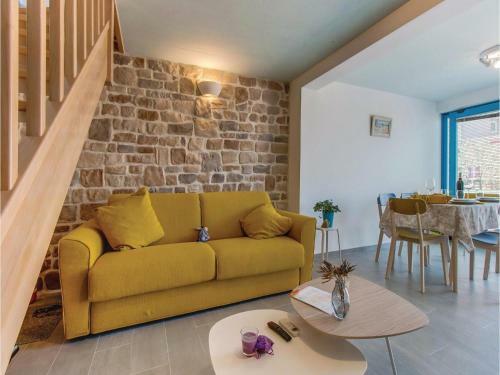 Two-bedroom Holiday Home In Plat