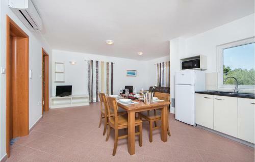 Two-bedroom Apartment In Vabriga