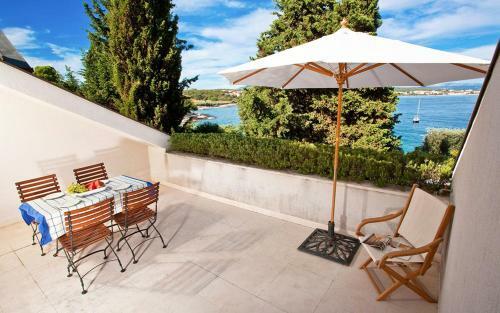 Vantacici Villa Sleeps 8 Pool Wifi