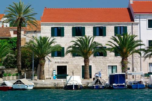 Hostal Boutique Rooms Kastel Ismaeli