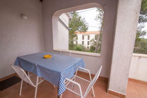 Apartment In Veli Losinj 34691