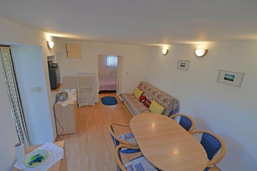 Apartment In Veli Losinj 14907