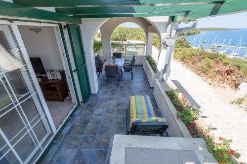 Holiday Home Veli Rat (3556)