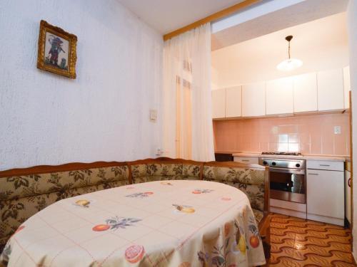 One-bedroom Apartment In Pula VI
