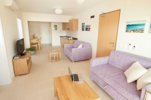 Eol Apartments