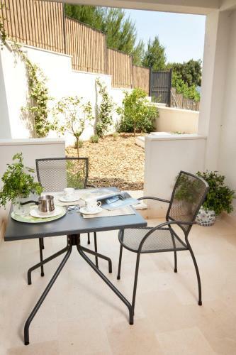 Eol Apartments