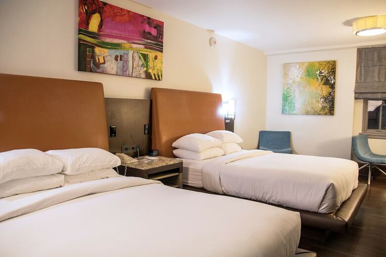 Doubletree By Hilton - The Tudor Arms Hotel