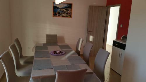 Apartments With A Parking Space Vinisce (trogir) - 12676