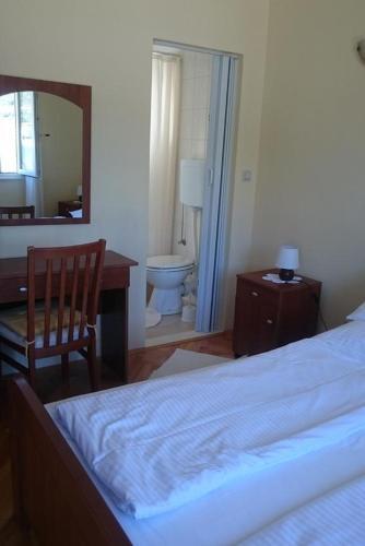 Seaside Holiday House Vinisce (trogir) - 12066