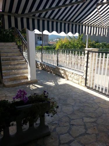 Apartments With A Parking Space Vinisce (trogir) - 12637