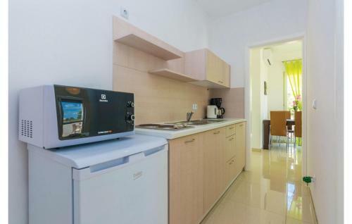One-bedroom Apartment In Vir