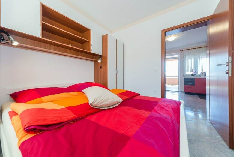 Apartments Hudi?