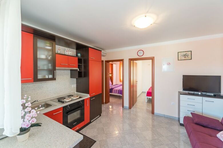 Apartments Hudi?